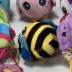 Pikmi Pops Surprise keychain